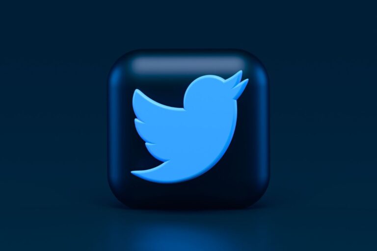 cena twitter blue